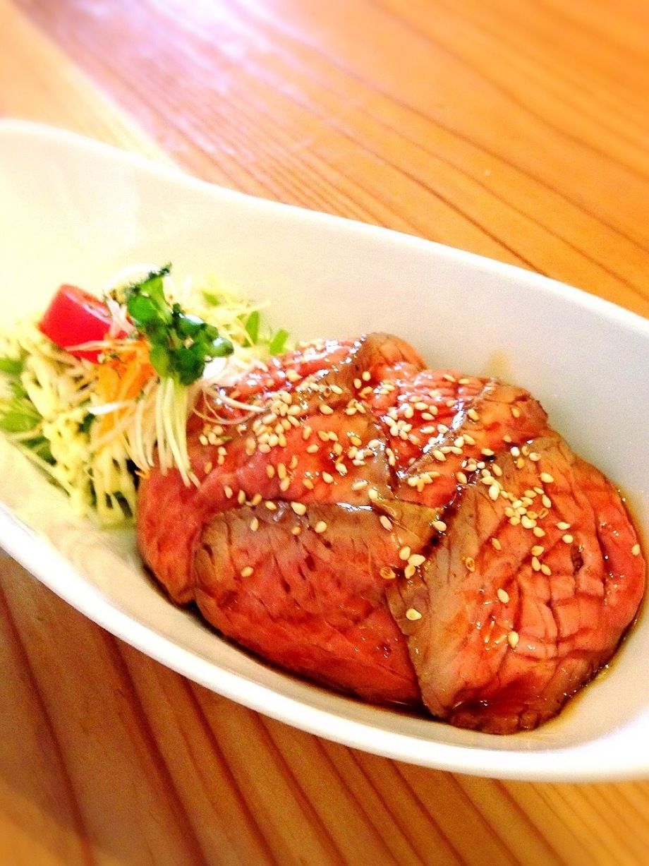 ローストビーフ丼