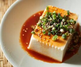 麻辣冷奴