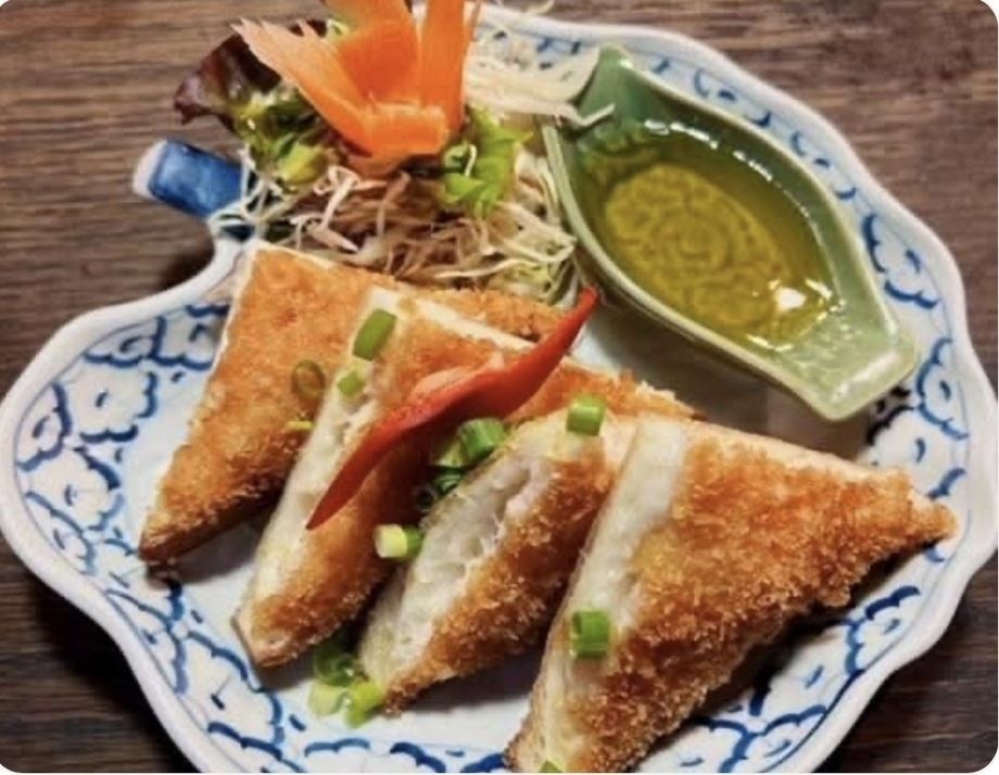 カノム パン ナー クン Ka Num Pang Nhar Goong ขนมปังหน้ากุ้ง