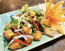 ラーブ サーモン Laab Salmon      ลาบแซลม่อน