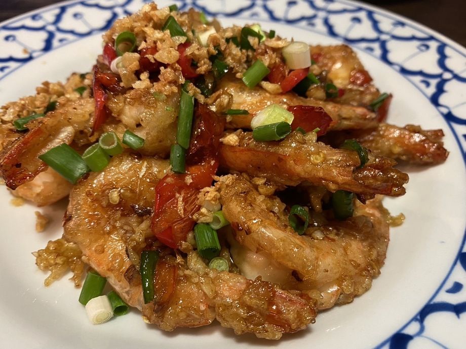 グンパップリックグア GOONG PAD PRIK KIAE  กุ้งผัดพริกเกลือ