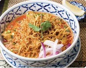 カオソーイ  KHAO SOI Gai / Nua Tun