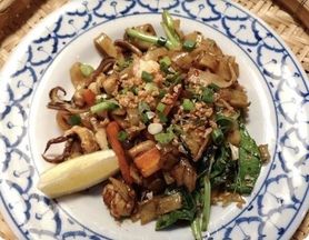 パッキーマオ タレー   Pad Kee Mao Talay