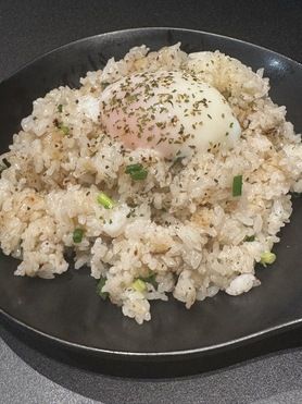 温玉ガーリックライス