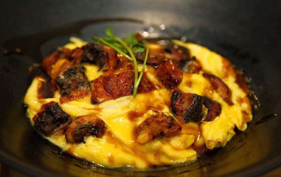うなぎの神宮オムライス - Omelette rice of grilled eel -