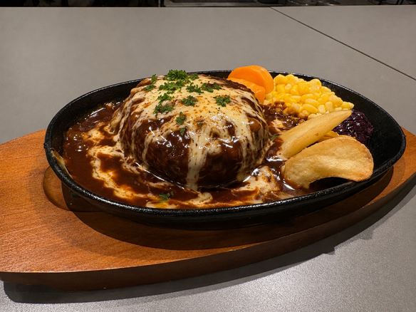 黒毛和牛入りジューシー手ごねハンバーグ(デミグラスソース)