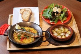 サンマのパエリャ&ベビーホタテと栗のアヒージョ