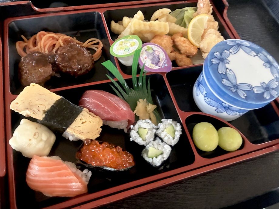 お子様お弁当（2,000円　税別）