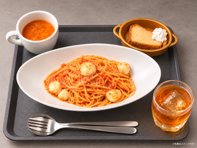 平日限定パスタランチセット🍝やっぱりコレ🍅トマト&モッツァレラ🧀スープ/デザート/ルイボスティー付