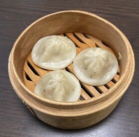 ⑥トリュフ入り小籠包（3個）