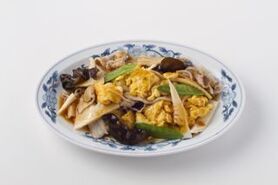 豚バラ肉と玉子の正油炒め