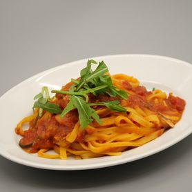 炙りイワシのプッタネスカ