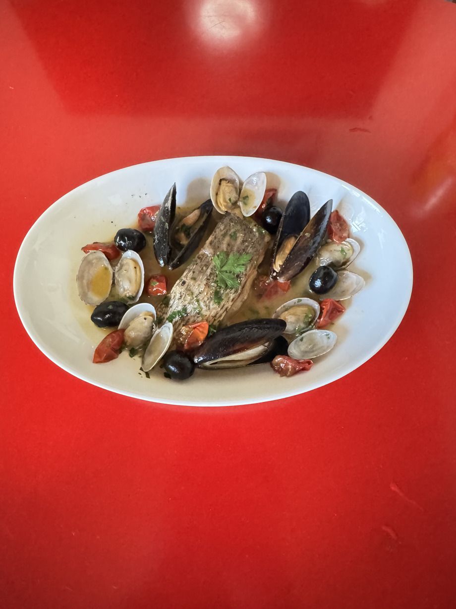 本日の鮮魚のアクアパッツァ