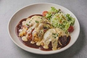 黒毛和牛入りハンバーグオムライス