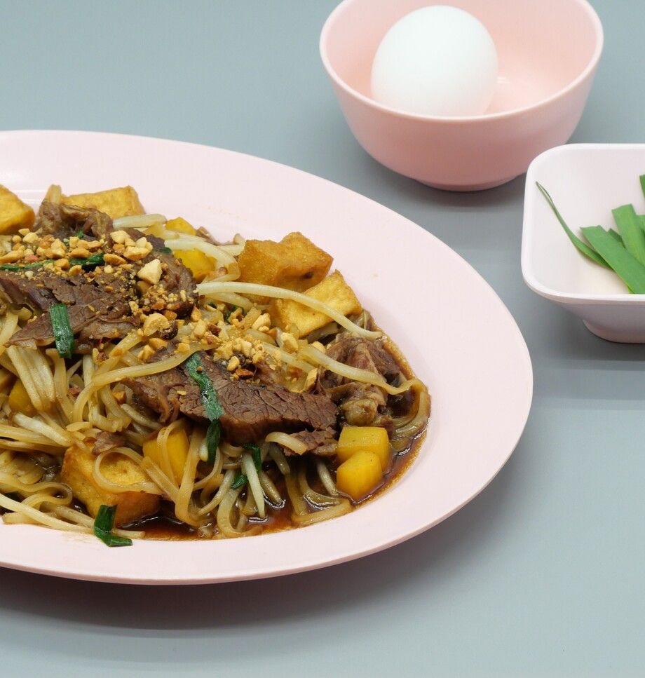 牛バラ五目すき焼きパッタイ