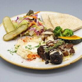 ②種のスパイスお肉盛プレート