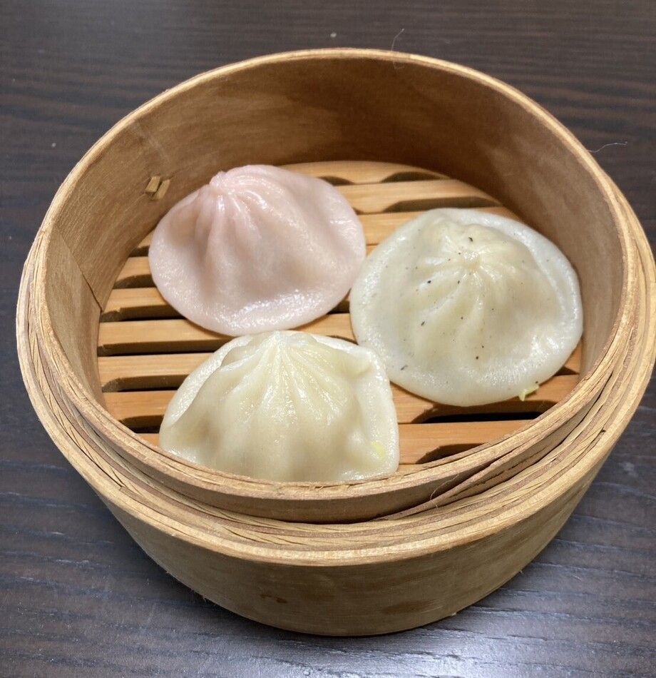 小籠包３種盛り（牛肉・トリュフ・台湾風）