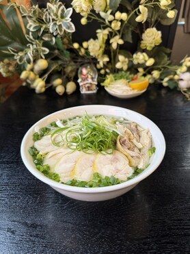 スペシャル　フォー ガ Phở Gà Đặc Biệt
