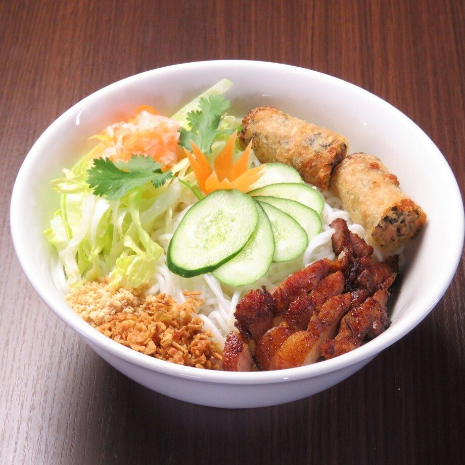 焼肉のせ和え麺 Bún Thịt Nướng