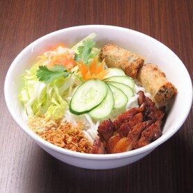 焼肉のせ和え麺 Bún Thịt Nướng