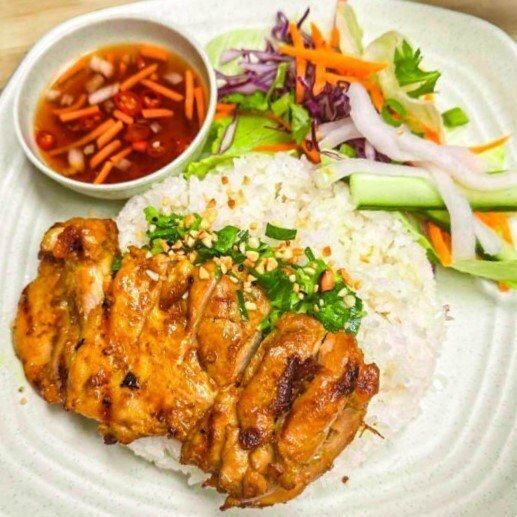 焼き鶏ライス Cơm gà nướng