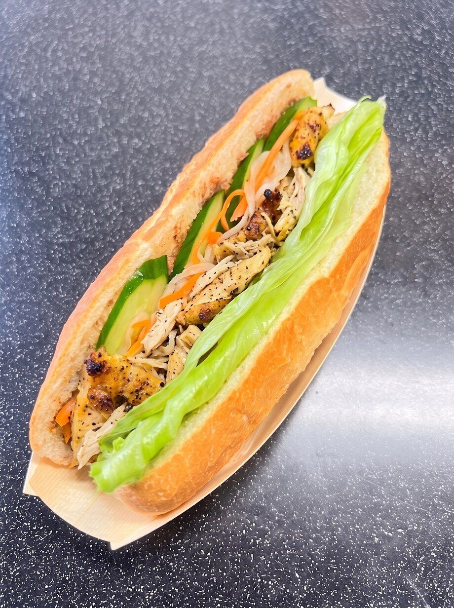 鶏肉バインミー Bánh mì gà