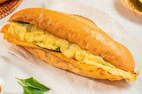 (V)BANH MY TRUNG CHAY/Vietnamese vegan fried egg bread (V) ベジタリアンエッグバインミー