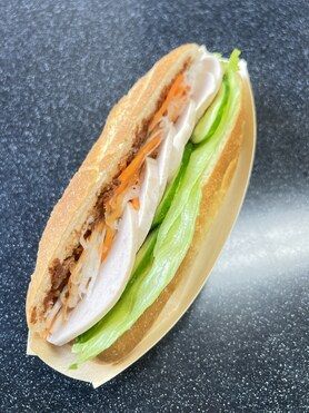 バインミー ハム Bánh Mì Chả Lụa