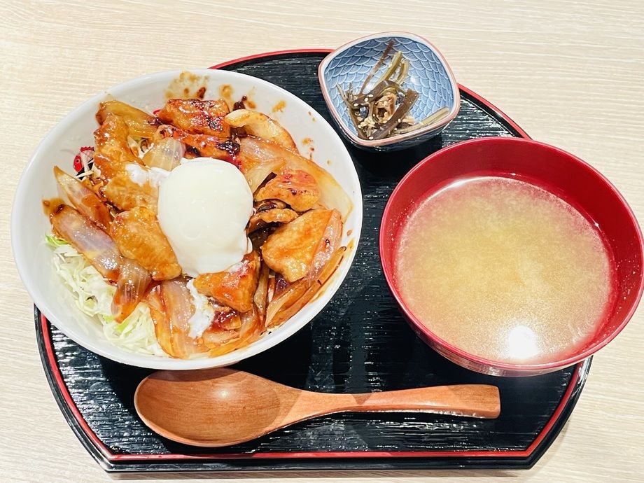 ✨new✨豚トロ焼肉丼