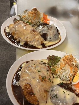 本店人気No.1❣️黒毛和牛入りハンバーグオムライス(通称イタオム)
