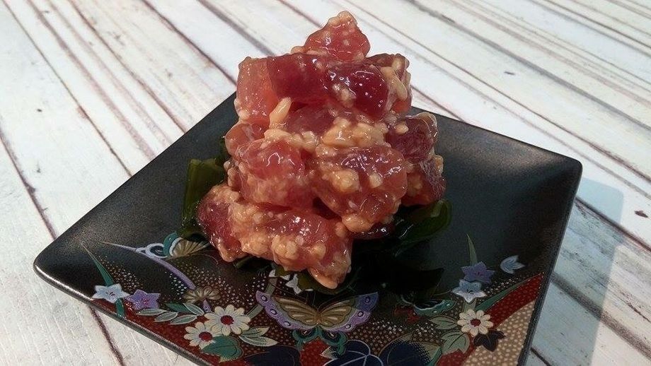 まぐろ醤油麹漬け（420円）