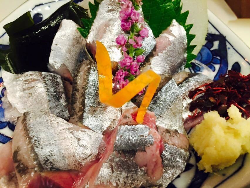 お刺身各種（680円～）