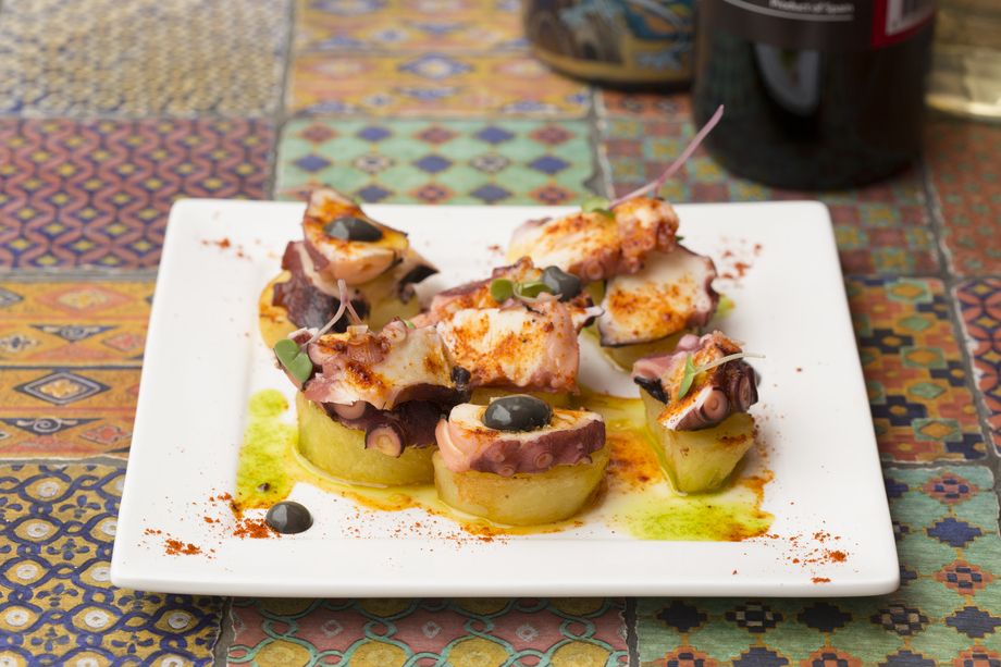 北海道産タコとジャガイモの一皿