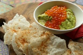 旬の素材を使ったワカモレ