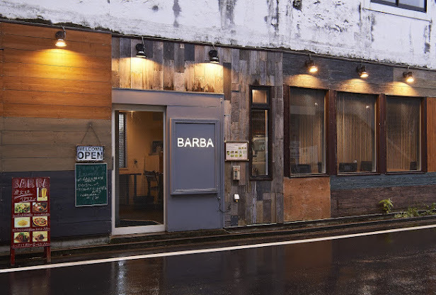 炭火焼きイタリアンBARBA（バルバ）の外観