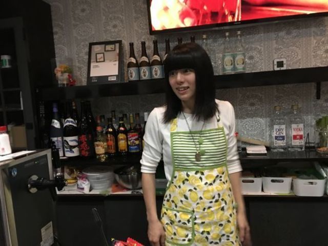 300円均一の驚異のリビング。開店前から人気沸騰の店が誕生