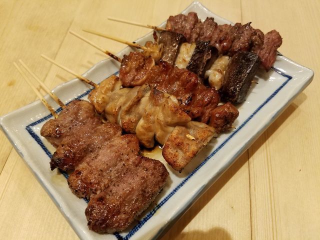 西新宿七丁目の新たなマーケットを切り拓く「もつ焼★キャプテン」が与えるインパクト