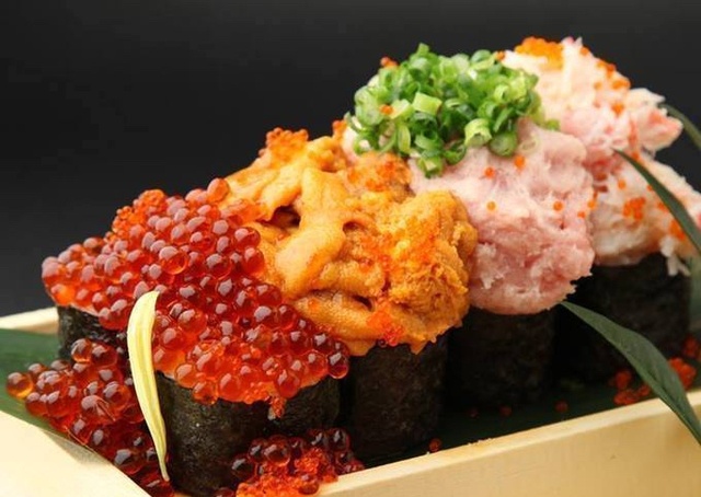 溢れんばかりのウニ・カニ・イクラ!『京町恋しぐれ 新宿』で超贅沢な“こぼれ寿司”を堪能しよう