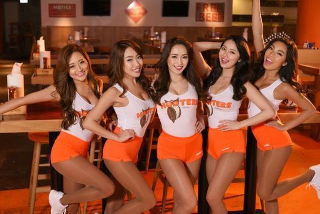 【4月〜7月】プレミアムフライデーはHOOTERS GIRLとクルージングへGO!