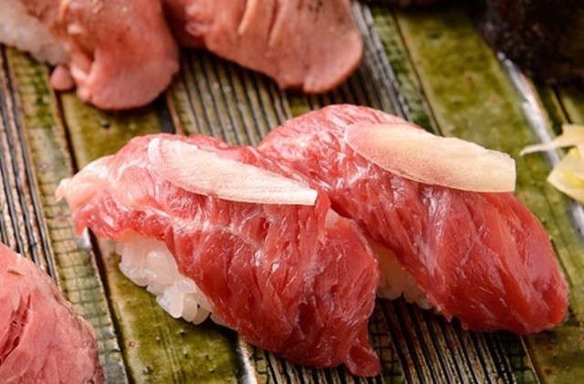 【期間限定】肉寿司や生ビールが70円！海外限定メニューも限定登場⁉︎『肉寿司』全店で生誕祭開催！