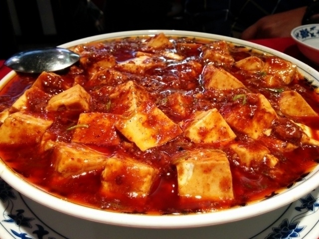 君はすべて完食できるか!?世界各国の激辛グルメが集まる『激辛グルメ祭り』が期間限定で新宿歌舞伎町にて開催!