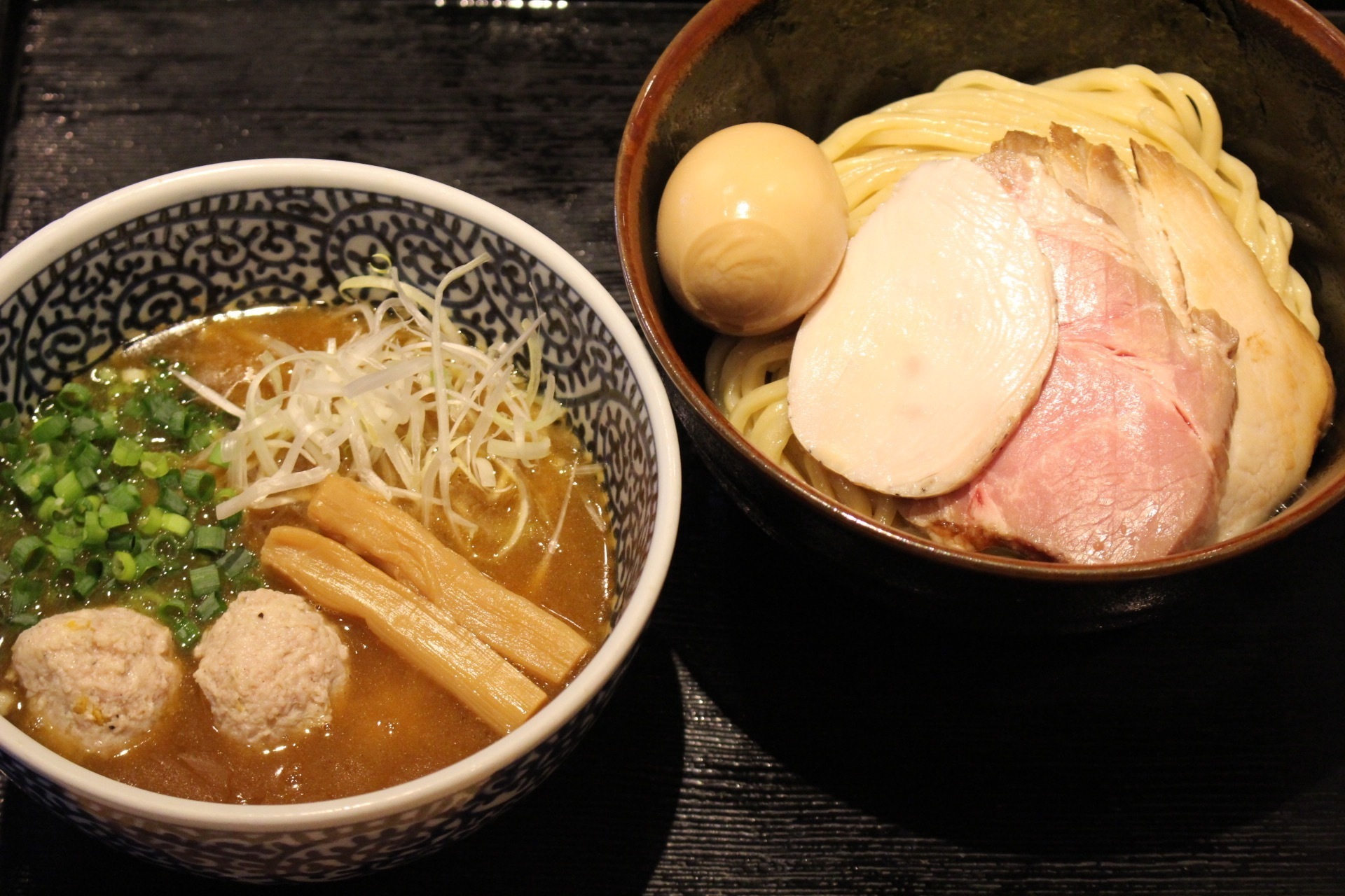 麺 屋 一 燈