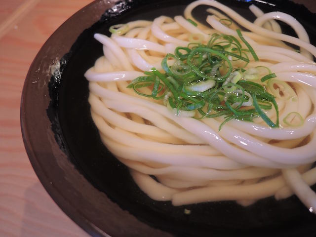 ビブグルマン獲得のうどん店が居酒屋業界に進出「うどん酒場 一福」池袋にオープン