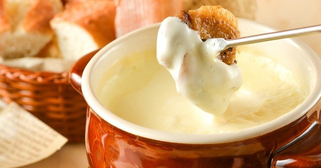 とろ〜りフォンデュの季節到来！彩り豊かな鎌倉野菜やお肉に、チーズをたっぷり絡めて『ガーデンファーム』