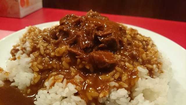 辛っ！でもそれが旨っ！大阪で人気「辛口料理スズメバチ」の激辛旨カレーが新橋で味わえるぞ！