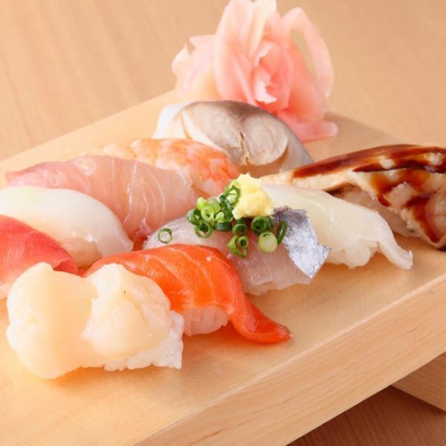 大衆酒場と寿司を掛け合わせた新業態 「大衆すし酒場 カドハチ」が八丁堀に誕生