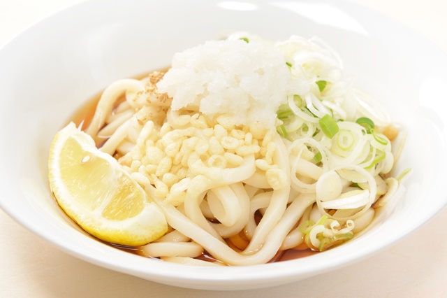 【大阪】うどん一杯170円?!芸人御用達店から老舗の名店まで！難波でハズせないうどん店3選！