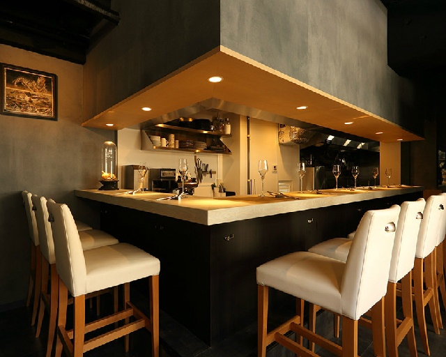 【ニューオープン】地方食材を生かした料理と100種超えのイタリアワインが楽しめる「神楽坂ワイン食堂イタリアン Terzo（テルツォ）」が「神楽坂ワイン食堂ビストロ Entraide（アントレイド）」の姉妹店として同じビル3階に5月7日にオープン