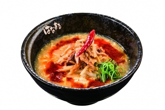 【8/16から】あの“没メニュー”が期間限定復活！コラボ企画で「ビリビリサンラーうどん」が『はなまるうどん』に登場！