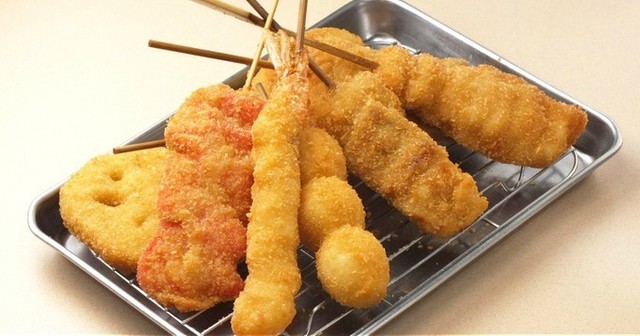 串カツ全品100円&巨大サイズ「サマージャンボエビ串カツ」が登場！8月のプレ金も『串カツ田中』へ